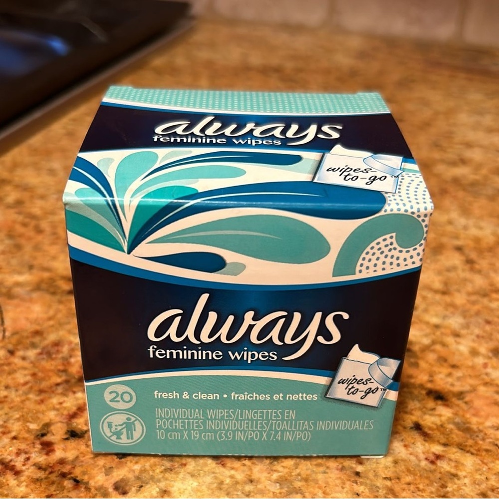 Always Feminine Wipes Fresh and Clean Individual Wipes To Go 20 Wipes NEW